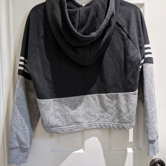 Sweater - Picture 4 of 4